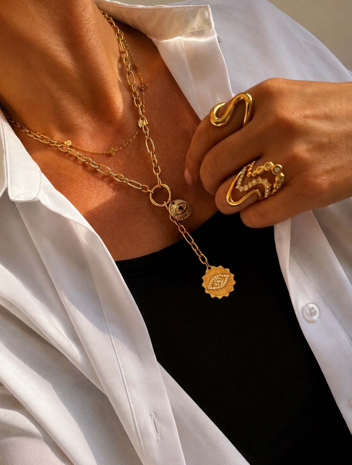 Golden Eye Necklace – Elegance & Protection