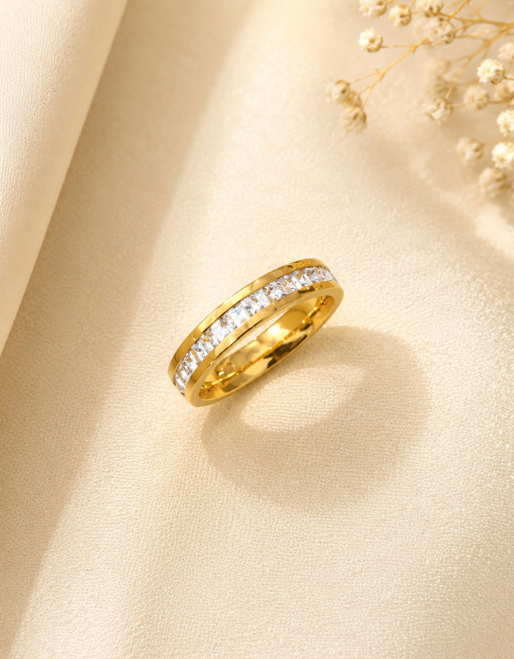 Crystal Eternity Ring – Gold