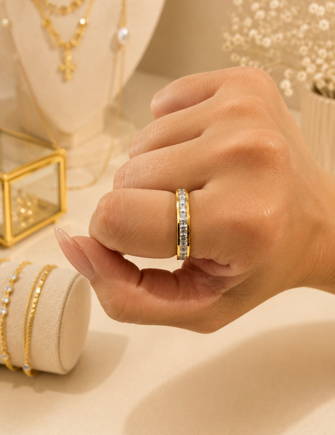 Crystal Eternity Ring – Gold