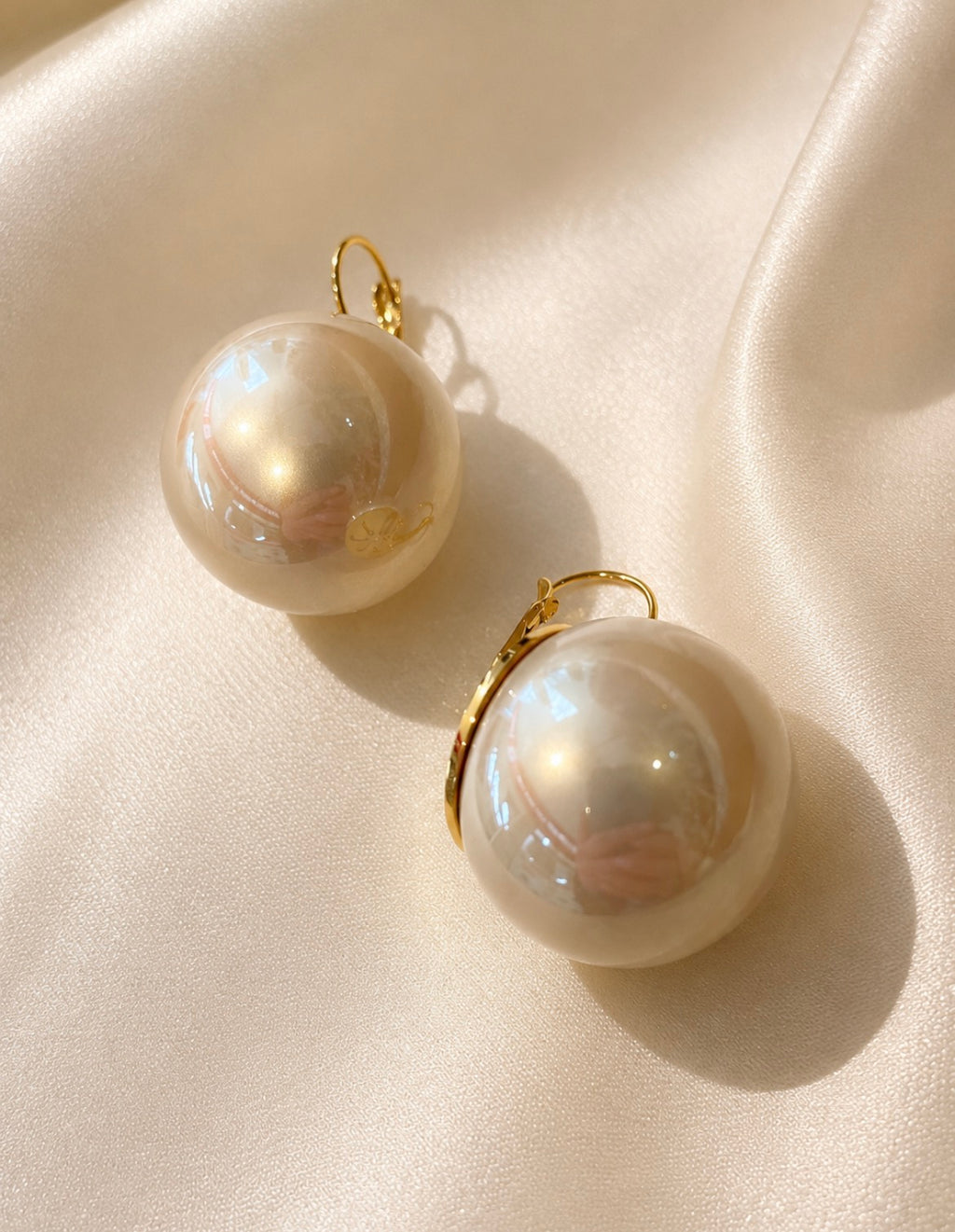 Golden Pearl Earrings