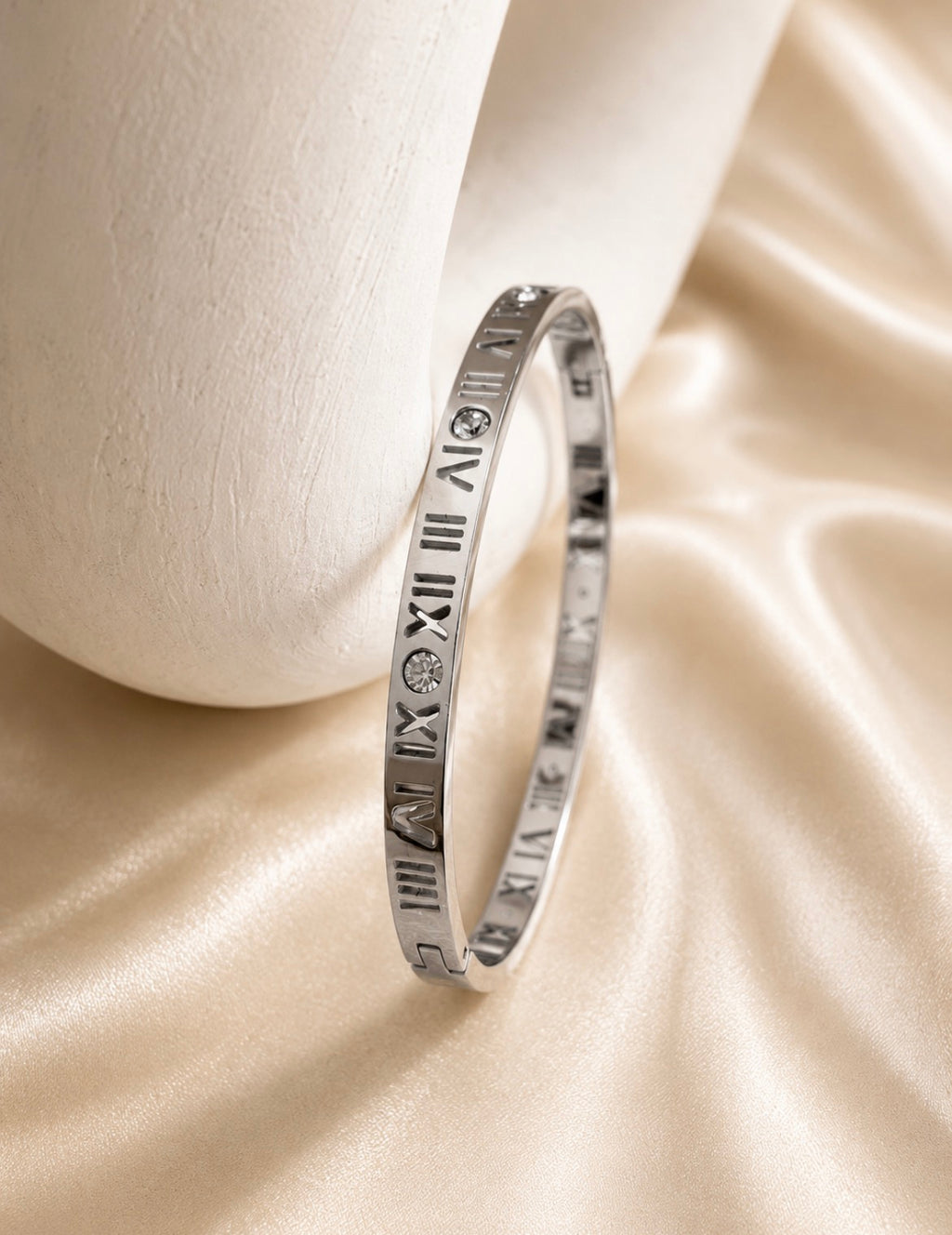 Amara Bracelet – Silvery