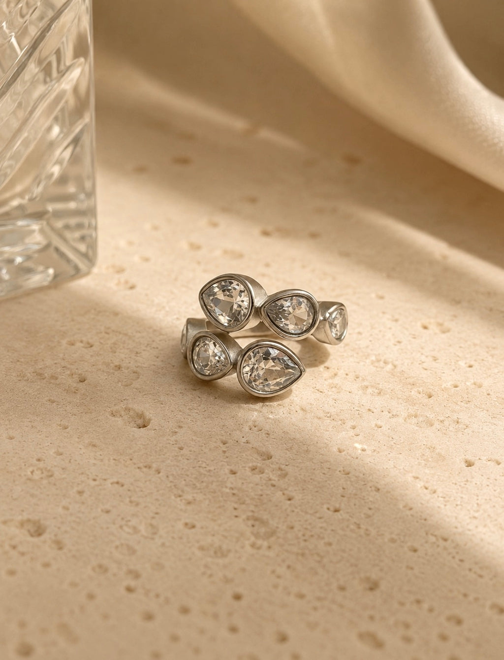 Lunas Bloom Ring