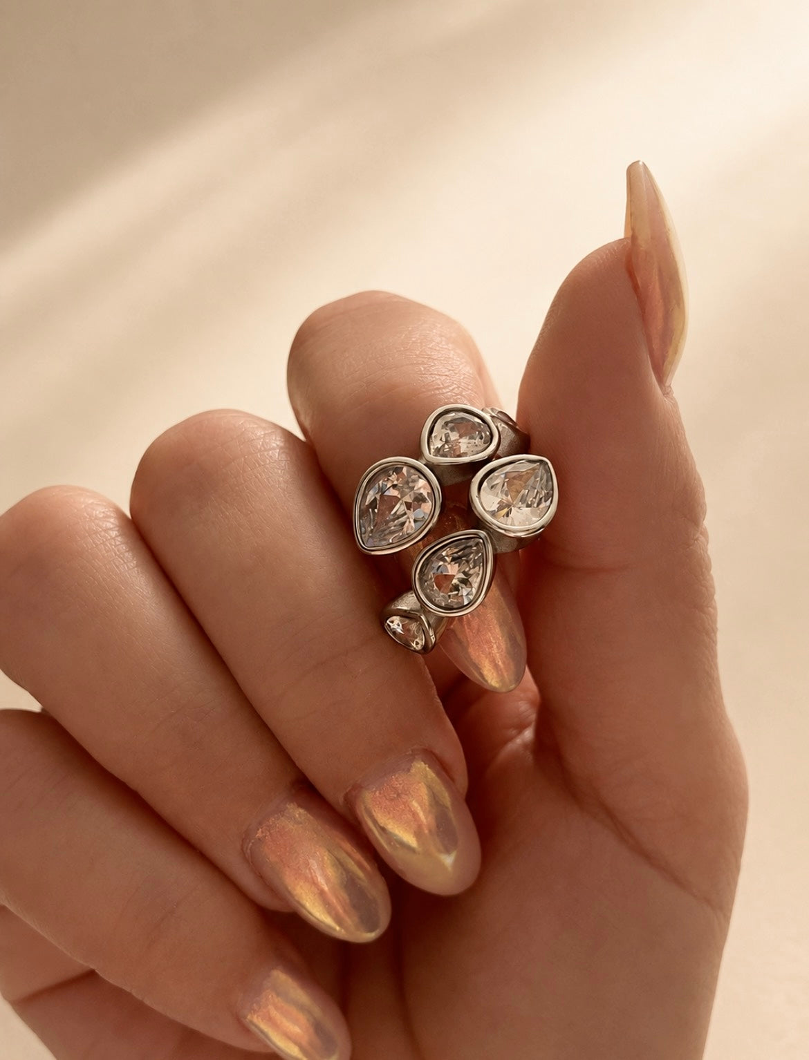 Lunas Bloom Ring