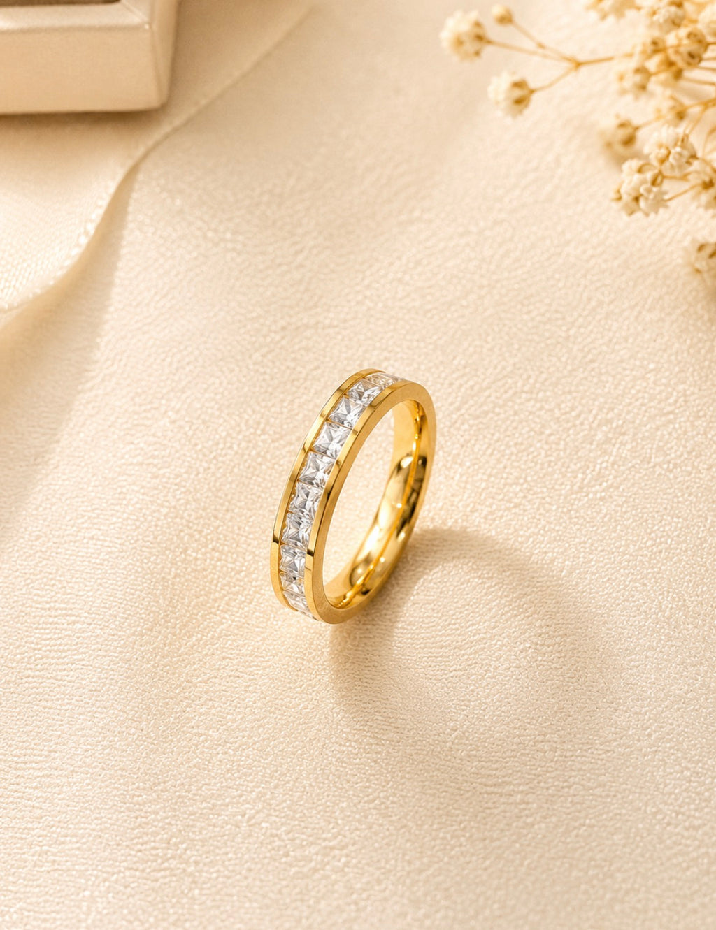 Crystal Eternity Ring – Gold