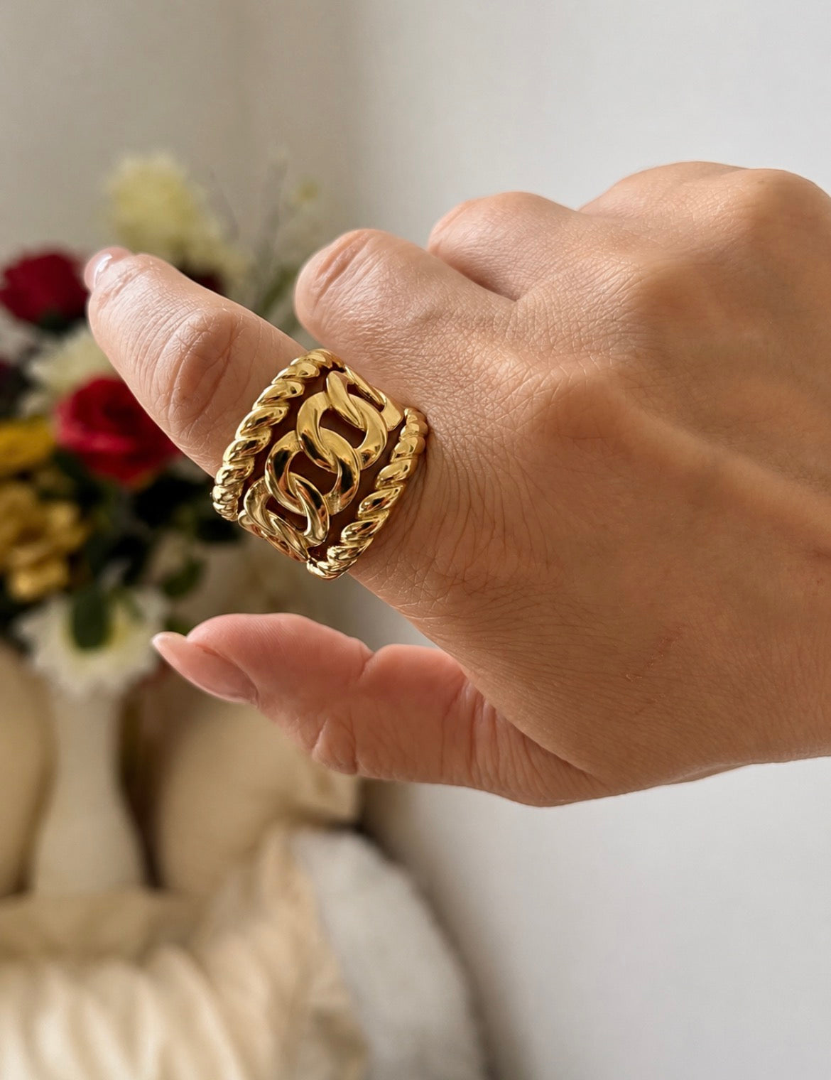 Chunky Chain Statement Ring – Gold