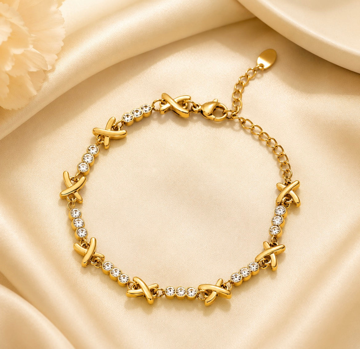 Dainty Gold Crystal Bracelet